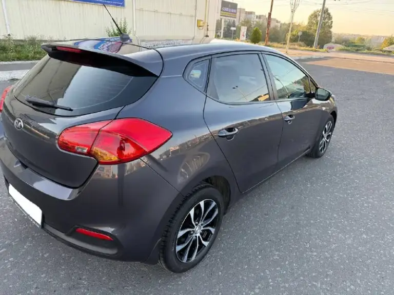 Kia ceed 2014 год
1.6 Бензин на обычном автомате,
Пробег 176000км.
Авто в хорошем состоянии ровная, целая все работает на 5 кондиционер холодит.
Безопасность вся на месте,
Кузов оцинкованный коррозии нет,
2 Ключа, обслужена.
Вложений не требует сел и поехал,
С документами полный порядок!
Возможно оформление в мрэо,
(Есть комплект зимней резины)
Цена 970т. Р
Могу скинуть видеообзор
Г. Донецк
+79493710826
📲 Tg: @oleg_bbb1
📞 Звоните: +7(949)3710826 - фотография - 5