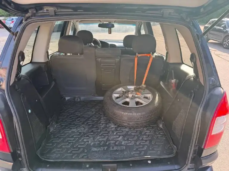 Продаю opel zafira a(опель зафира) 2004 года выпуска рестайлинг.
Родной пробег 238.000
Пригнана с германии в 2020 году, с этого момента 1 собственник. Авто в отличном состояние. Узаконенное гбо 4 поколения
Обслуженный мотор 1.6 работает прекрасно, коробка также в отличном состояние, ходовая часть в идеале
Кузов авто не гнилой!пороги, арки целые!
Более подробно расскажу по телефону
Юридически чистый автомобиль
510.000
Донецк
+79495097888 - фотография - 6