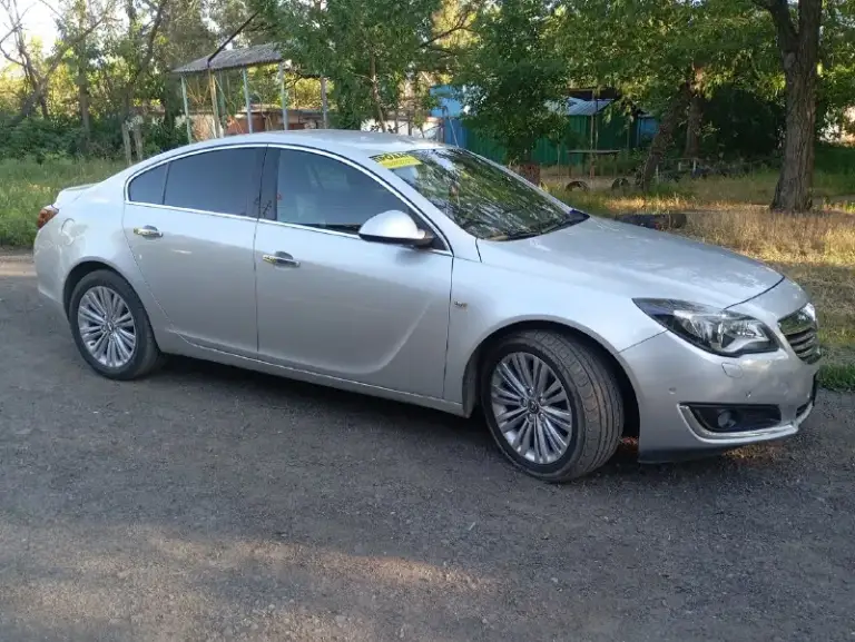 Opel инсигния 13г.1.6 т. Коробка автомат айсин, состояние хорошее, двух зонный климат, память вод. Сидения, подогрев, сидений и руля, вентиляция сидений, магнитола штатная, сенсорная с камерой заднего вида и навигатором кнопка старт-стоп, без ключевой доступ 4х дверей, резина новая, зима новая в подарок, акум новый, ремень ролики помпа новые, генератор перебран, салон как новый, кожа не затертая, кузов в идеале. Цена1,200000₽т. +79494793200
📞 Звоните: +7(949)4793200 - фотография - 3