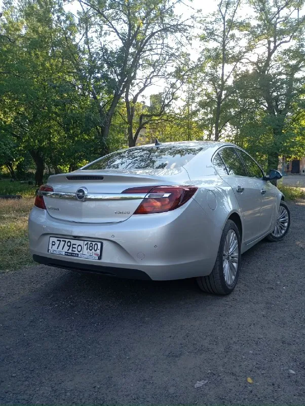 Opel инсигния 13г.1.6 т. Коробка автомат айсин, состояние хорошее, двух зонный климат, память вод. Сидения, подогрев, сидений и руля, вентиляция сидений, магнитола штатная, сенсорная с камерой заднего вида и навигатором кнопка старт-стоп, без ключевой доступ 4х дверей, резина новая, зима новая в подарок, акум новый, ремень ролики помпа новые, генератор перебран, салон как новый, кожа не затертая, кузов в идеале. Цена1,200000₽т. +79494793200
📞 Звоните: +7(949)4793200 - фотография - 9