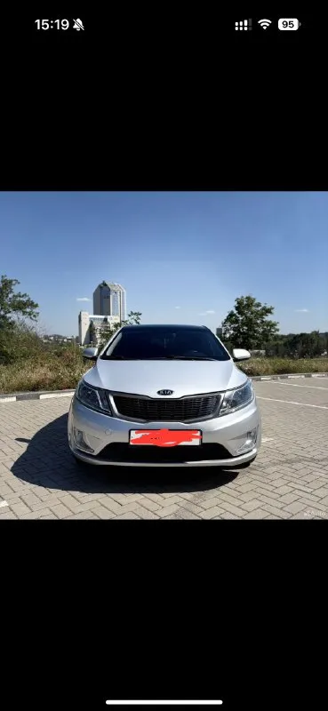 Kia rio iii, 2012 г. В. 1.6at
5 Последних лет в женских руках.
🔹 **Техническое состояние- отличное **
✅ ** Двигатель 1.6** – своевременное то, масло менялось по регламенту.
Обслужил: свечи зажигания brisk, фильтра (воздушный, салонный), масло ngn. 5w30, замена прокладки гбц.
✅ ✅**Коробка передач** – 4-ступенчатый классический автомат (не пинает)
✅ ✅ ✅**Ходовая часть** – полностью обслужена (новые ступичнын подшипники, стойки стабилизатора, сайлент блоки задней балки, рулевые тяги и наконечники, тормозные диски и колодки в круг, супорта обслужены(поршни с/б, пыльники), тормозная жидкость поменяна тормоза на 5+. Сход развал сделан. Чеки на заказ запчастей с яндексмаркет предоставляю в виде qr кода.
✔ **Резина** – летняя (состояние хорошее)
🔹 **Комфорт и доработки:**
🎵 **Качественная аудиосистема ** (есть выход на усилитель), android магнитола (отошел тачскрин, работает с мышью) камера заднего вида, при задней передачи.
🔇 ** Полная шумоизоляция **
🛞 ** Мультируль с кожан
📞 Звоните: +7(949)4453215 - фотография - 1
