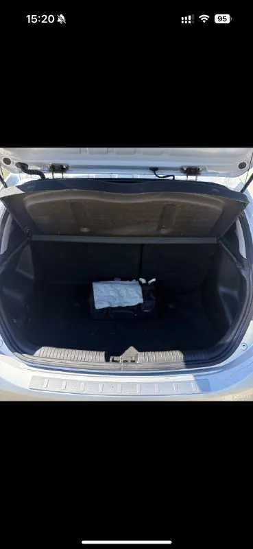 Kia rio iii, 2012 г. В. 1.6at
5 Последних лет в женских руках.
🔹 **Техническое состояние- отличное **
✅ ** Двигатель 1.6** – своевременное то, масло менялось по регламенту.
Обслужил: свечи зажигания brisk, фильтра (воздушный, салонный), масло ngn. 5w30, замена прокладки гбц.
✅ ✅**Коробка передач** – 4-ступенчатый классический автомат (не пинает)
✅ ✅ ✅**Ходовая часть** – полностью обслужена (новые ступичнын подшипники, стойки стабилизатора, сайлент блоки задней балки, рулевые тяги и наконечники, тормозные диски и колодки в круг, супорта обслужены(поршни с/б, пыльники), тормозная жидкость поменяна тормоза на 5+. Сход развал сделан. Чеки на заказ запчастей с яндексмаркет предоставляю в виде qr кода.
✔ **Резина** – летняя (состояние хорошее)
🔹 **Комфорт и доработки:**
🎵 **Качественная аудиосистема ** (есть выход на усилитель), android магнитола (отошел тачскрин, работает с мышью) камера заднего вида, при задней передачи.
🔇 ** Полная шумоизоляция **
🛞 ** Мультируль с кожан
📞 Звоните: +7(949)4453215 - фотография - 8