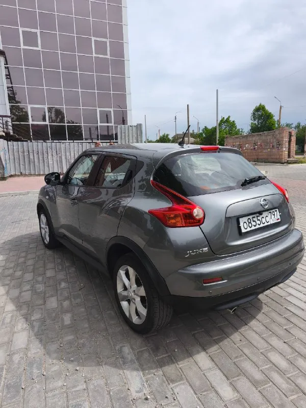 Nissan juke 2012 год
Двигатель 1.6
- Вариатор
Пробег 110 тыс. Км.
Автомобиль в отличном состоянии.
Оригинальное остекление, включая лобовое.
В хорошей комплектации: климат контроль, обогрев передних сидений, круиз контроль, abs, магнитола teyes с камерой заднего вида, airbag, передние и задние парктроники выведены на магнитолу, сигнализация.
1.1 Млн. Руб
+79591253516
📞 Звоните: +7(959)1253516 - фотография - 4