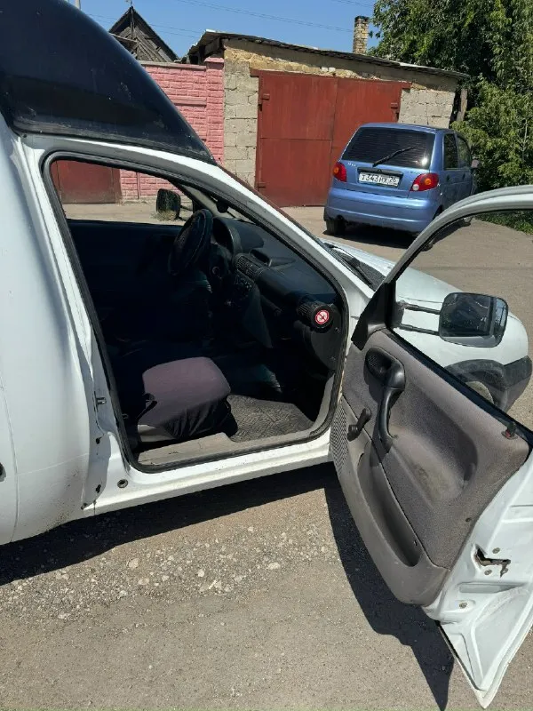 Продам opel комбо 2000г. Г. Макеевка цена: 230000₽ двигатель: 1.7 обычный, без турбины) коробка : механика 5-ти ступка привод: передний в машине есть гидроусилитель, задние парктроники, сигнализация с центральным замком. По машине проблем не каких все работает, по кузову есть незначительные нюансы в силу возраста, а так сел и поехал. Когда покупалась ездила на ростов-таганрог и по месту каждый день. Машина в семье два года, проблем не доставляла не каких, ездила и возила, продаем за ненадобностью так как последние пол года дед ездил только на рыбалку. +79499910908
📞 Звоните: +7(949)9910908 - фотография - 8
