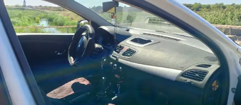 Renault флюенс 2014г. Дв. 1,6 механика. Газ-бензин. Собственник. 730т. Р. Возможен обмен на кроссовер по договорённости. Т.79493209318.
📞 Звоните: +7(949)3209318 - фотография - 4