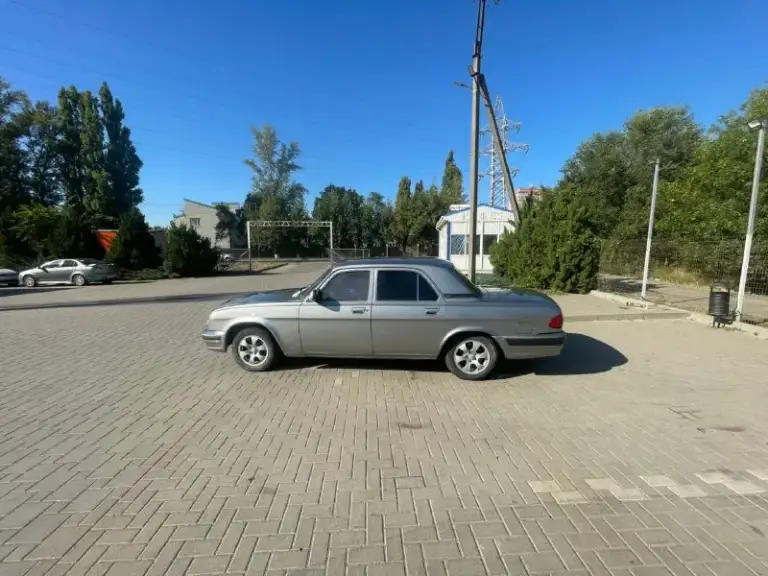 В продаже волга 31105.двигатель 405 после капиталки, едет бодро масло не ест. Коробка на 4 не гудит не воет. Кузов полностью после покраски блестит сияет. Пороги живые и нанесена антикоррозийная обработка. Дно живое, поддамкратники на месте. Салон чистый аккуратный. Установлено гбо. Установлен люк, не течет. Электростеклоподъемники все 4, по электрике все работает, диски всмпо, резина зимняя липучка еще в хорошем состоянии. 430000.торг
+79490136854
Тг: @danielkas - фотография - 3