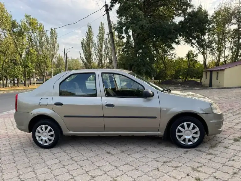 Автор: [ продам renault логан 2011 года 2 хозяина, родной пробег 105 тыс. Мотор 16 клапанный, объём 1.6 коробка, подвеска в отличном состоянии, машина полностью обслужена не требует не каких вложений ! Кондиционер, стеклоподъемники, 2 ключа, сигнализация, гидроусилитель руля, abs, сервисные книжки, с документами полный порядок осмотр харцызск ✅цена 615 000 тысяч рублей торг 📲телефон: +7 949 850 13 37 whatsapp, telegram: +7 985 317 50 45
📞 Звоните: +7(949)8501337 - фотография - 5