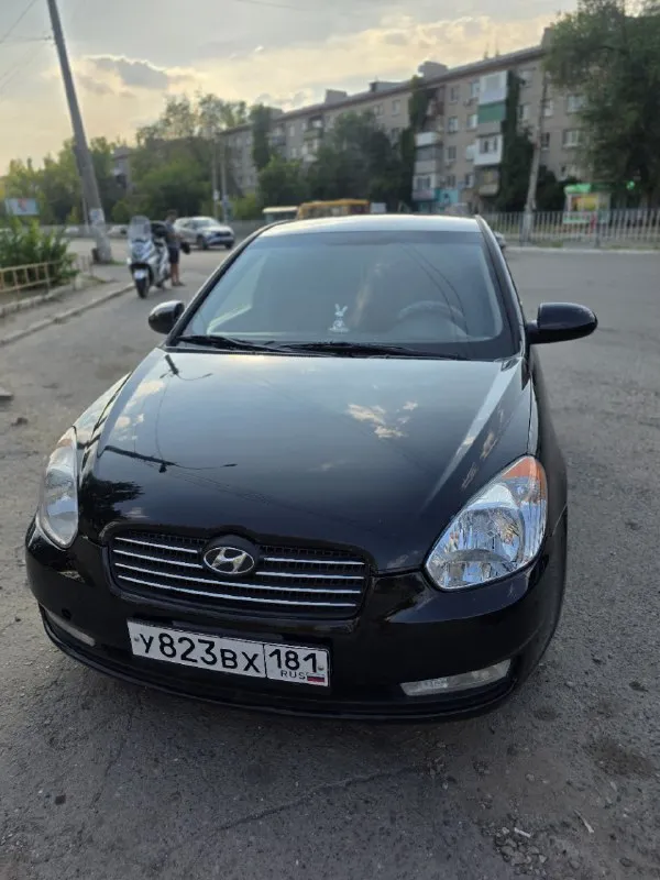 Hyundai accent (verna) 2008 г автомат
Продам акцент(украинка) 2 хозяин с салона, обслужена полностью!
2 Комплекта резины-лето и зима(новая на шипе с пробегом 2к)
Эур новый (кто знает у них болячка)
Рейка перебрана
Стойки, опорные, сайлент блоки новые
Тормоза перебраны, диски, колодки, жидкость
Масло в поменяно с фильтром
Система охлаждения жидкости новые
Салон не затерт, всю жизнь в чехлах!под ними новье! Пройдена качественная дорогая химчистка
Максимальная комплектация:
Электрика вся
Подогрев сидений передних
1.6
Климат контроль
Все электро стеклоподъемники
Цена 500
P. S
Продажа не срочная
+79591675852 ( Whatsapp, telegram)
+79281897976
📞 Звоните: +7(959)1675852 - фотография - 2