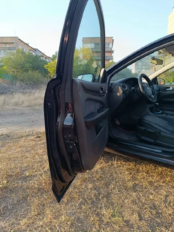 Продам ford фокус 2 я собственник цена 640 000. 2006 год выпуска 180.000 км пробег. Двигатель 1,6 бензин, 5-ти степная механическая коробка передач, целый ухоженный салон, внутри не курили. В такси не был. В дтп не была. Климат работает, гур, новая летняя резина, вся ходовка перебрана, всё что нужно было поменять заменено. Стоит хорошая музыка. Состояние сел, поехал куда угодно. +7949-396-53-71 игорь машина находится в снежном. Если не дозвонитесь то пишите в личку, связь очень плохая.
📞 Звоните: +7(949)3965371 - фотография - 8