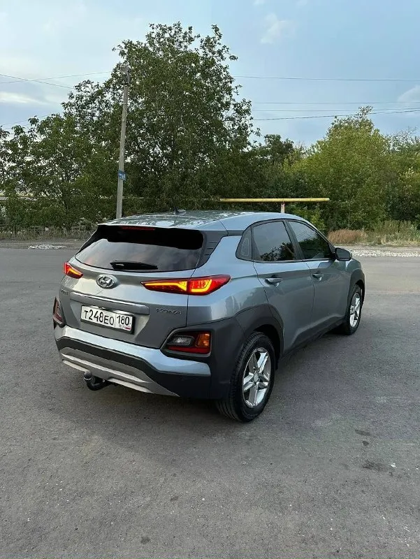 Срочно продаю свой автомобиль hyundai kona в отличном состоянии. Год выпуска: 2018. Двигатель: 2.0 коробка: акпп 6- ступенчатый (aisin) передний привод. Пробег: 95.000км ( оригинального ) комплектация: комбинированный салон, круиз контроль, мульти руль, кондиционер, удержание полос, дистронник, стеклоподъемники, мультимедия, электра регулировка зеркал, drive mode select. Летняя резина новая в подарок новая зимняя резина ❄️ вложений никаких не требуется, сел поехал! Документы в полном порядке я хозяин полное переоформление, цена 700 тыс торга нет абсолютно тел 79498971151 есть вотцап и телеграмм по запросу могу сделать видео обзор звоните в любое время
📞 Звоните: +7(949)8971151 - фотография - 2