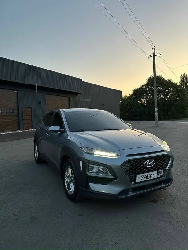 Срочно продаю свой автомобиль hyundai kona в отличном состоянии. Год выпуска: 2018. Двигатель: 2.0 коробка: акпп 6- ступенчатый (aisin) передний привод. Пробег: 95.000км ( оригинального ) комплектация: комбинированный салон, круиз контроль, мульти руль, кондиционер, удержание полос, дистронник, стеклоподъемники, мультимедия, электра регулировка зеркал, drive mode select. Летняя резина новая в подарок новая зимняя резина ❄️ вложений никаких не требуется, сел поехал! Документы в полном порядке я хозяин полное переоформление, цена 700 тыс торга нет абсолютно тел 79498971151 есть вотцап и телеграмм по запросу могу сделать видео обзор звоните в любое время
📞 Звоните: +7(949)8971151 - фотография - 3