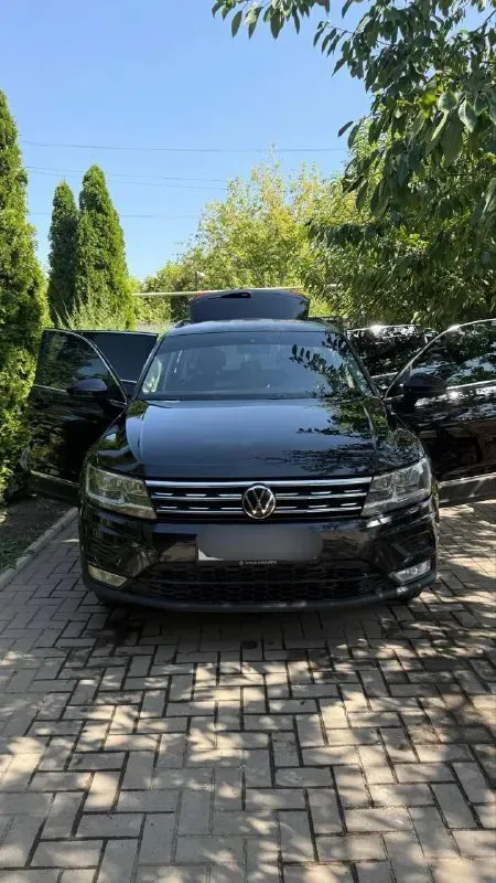 Volkswagen тигуан 2020 г. Полный привод двигатель 2.0 турбо адаптивная коробка asin, без пинков цена: 2.5 🍋 телефон +79498098360 все стёкла родные салон в идеальном состоянии кожа не затёртая состояние на 4+ вся электроника, работает без нареканий 2-х зонный климат контроль круиз, без ключевой доступ, старт-стоп, слепые зоны, мульти руль есть всё для комфортной езды.
📞 Звоните: +7(949)8098360 - фотография - 1