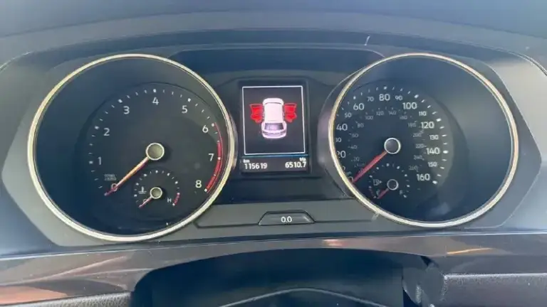 Volkswagen тигуан 2020 г. Полный привод двигатель 2.0 турбо адаптивная коробка asin, без пинков цена: 2.5 🍋 телефон +79498098360 все стёкла родные салон в идеальном состоянии кожа не затёртая состояние на 4+ вся электроника, работает без нареканий 2-х зонный климат контроль круиз, без ключевой доступ, старт-стоп, слепые зоны, мульти руль есть всё для комфортной езды.
📞 Звоните: +7(949)8098360 - фотография - 4