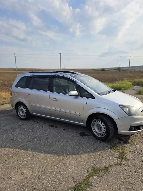 Продам 7-ми местный авто zafira b 2005года
В авто установлен бензиновый двигатель объемом 2.2литра в связке с 6-ст мкпп
Из опций:
Датчик света/дождя
Круиз контроль
Панорамная крыша
Подогрев зеркал
Система (hsa)
Кондиционер
Аbs
По птс я первый хозяин фактически 3ий
Осмотр город торез
Цена: 700тыс руб
Тел: +79494934126
📲 Tg: @navi911
📞 Звоните: +7(949)4934126 - фотография - 4