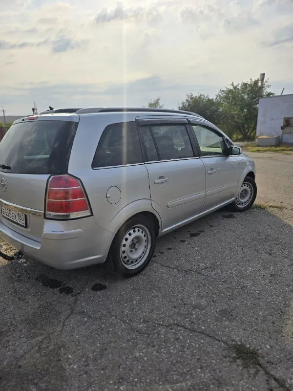 Продам 7-ми местный авто zafira b 2005года
В авто установлен бензиновый двигатель объемом 2.2литра в связке с 6-ст мкпп
Из опций:
Датчик света/дождя
Круиз контроль
Панорамная крыша
Подогрев зеркал
Система (hsa)
Кондиционер
Аbs
По птс я первый хозяин фактически 3ий
Осмотр город торез
Цена: 700тыс руб
Тел: +79494934126
📲 Tg: @navi911
📞 Звоните: +7(949)4934126 - фотография - 5
