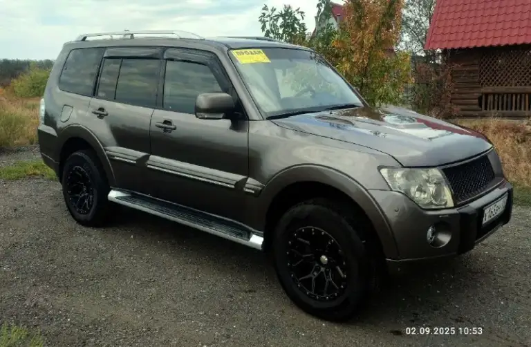 Продам крепкий, надёжный автомобиль. Паджеро вагон 4 2010 г. В с самым надёжным мотором 3.0 бензин. Установлен дорогой газ и вписан в птс, автомат уже рестайлинговый 5ти ступенчатый, с полным приводом и блокировкой дифференциала. В полной комплектации :черный кожаный салон, подогревы сидений, двух зонный климат. Стоит усиленная подвеска kyb scorched4.установлен андроид с навигацией, музыка rock ford. Машина обесшумлена и обработана на сервисе с гарантией. Машина местная официальная европейка не пригон, с двумя печками и двумя кондерами. Полностью обслужена, передняя часть и проблемные места в броне пленке. Два комплекта колес, зима на оригинальных выкрашенных порошковой краской дисках. Один хозяин в птс. Цена 1.850. Г. Снежное +79494246912
📲 Tg: серега
📞 Звоните: +7(949)4246912 - фотография - 2