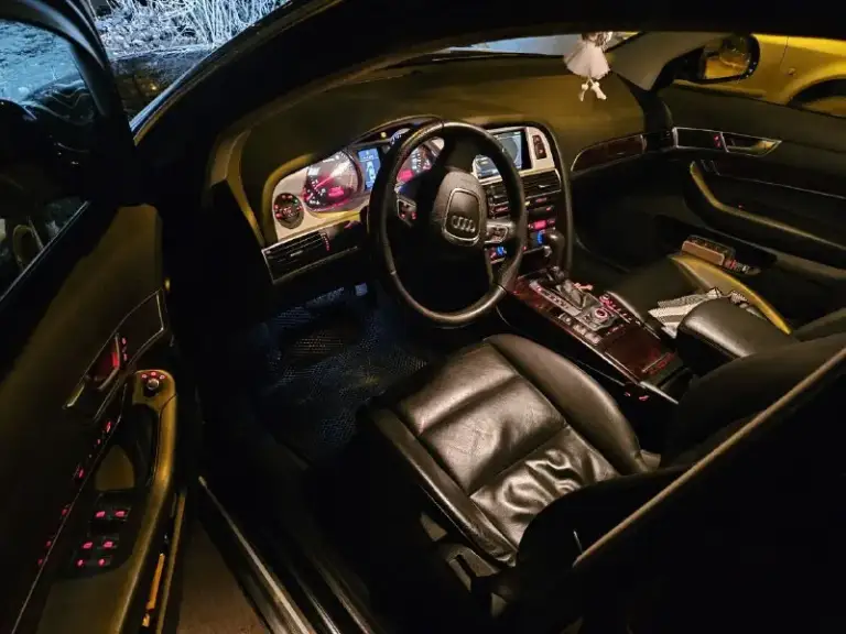 Ауди а6 2010г.
270 Л. С. Двигатель 3.2
Пробег 260 км.
Состояние по ходовой отличное, масла и фильтры менялись во время - последний раз 2тыс. Км назад.   Есть проблемы по кузову. Донецк
1.1 Млн + адекватный торг
+79493146094 - фотография - 3