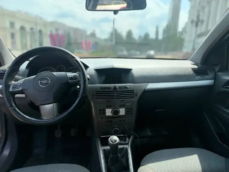 В продаже: opel astra h
Двигатель : 1.8
Пробег : 250.000 км родной
Год: 2006
Трансмиссия : механика
Привод : передний
В хорошей комплектации
Центральный замок
Гур
Электро-стеклоподъемники передние
Климат-контроль
Авто никаких вложений не требует
Масло от замены до замены не доливаю
Дно, пороги, без дыр и гнили
Все возрастные моменты видно на фото
Ходовая часть обслужена
Двс и кпп работает отлично
Все стекла родные
Юридически чистое авто
Помощь в переоформлении
Цена : 415.000р
Торг реальному покупателю
Осмотр г. Донецк
📲 +7(949)445-35-30
📲 Tg: @ku4eryviy001
📞 Звоните: +7(949)4453530 - фотография - 6