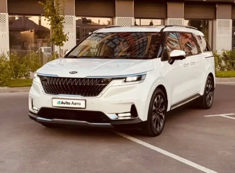 Продам кросвен премиум класса kia carnival 2021 года 2.2 дизель 202 л. С полноценный и надежный автомат 8 ступеней самая максимальная комплектация топ signature 9 мест не путайте с другими комплектациями это разные авто и так пригонял год назад из корее я хозяин на меня оформлена авто состояние нового без дтп вся в родне с оригинальным пробегом 95000 тысяч 100% полы и пороги еще в заводской пленке обслужена все масла фильтра обслуженный у официального дилера есть. Чеки техническое состояние авто без вложений обсолютно
На фото написал что есть в комплектации но не все писать много и все не упомнишь два комплекта колес больше фото пишите телеграмм вацап цена 4,500000 +79493894195 +79613916172 - фотография - 1