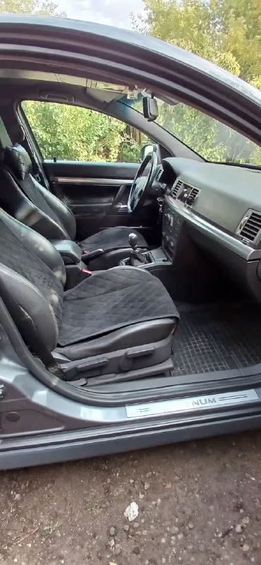 Opel signum 2.2 tdi 2004 года выпуска.
Пробег 460000 тыс. Км. Автомобиль в хорошем состоянии
Комплектация:
4 Стеклоподъемника
Электрозеркала
Датчик света
Датчик дождя
Двухзонный климат
Круиз контроль. Р резина летняя r17
Резина зимняя r16
Резина в новом состоянии
Кузов в хорошем состоянии
Кпп механика. В машине всё работает. Цена 550000 р.
Телефон/ телеграм +79495030135
Автомобиль находится в донецке - фотография - 5