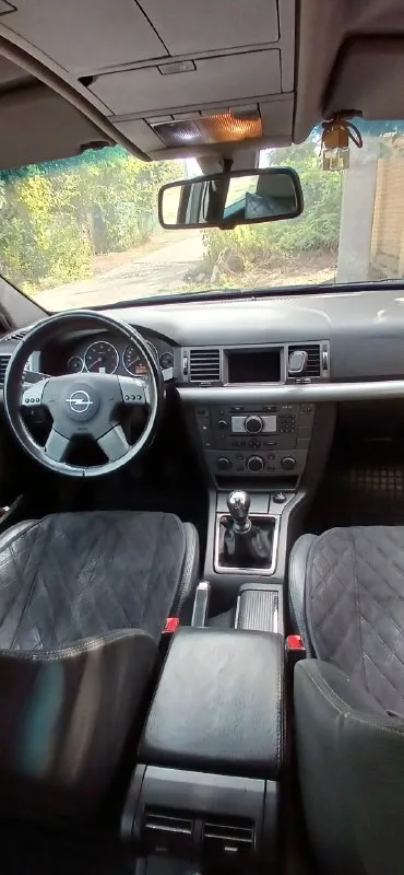 Opel signum 2.2 tdi 2004 года выпуска.
Пробег 460000 тыс. Км. Автомобиль в хорошем состоянии
Комплектация:
4 Стеклоподъемника
Электрозеркала
Датчик света
Датчик дождя
Двухзонный климат
Круиз контроль. Р резина летняя r17
Резина зимняя r16
Резина в новом состоянии
Кузов в хорошем состоянии
Кпп механика. В машине всё работает. Цена 550000 р.
Телефон/ телеграм +79495030135
Автомобиль находится в донецке - фотография - 6