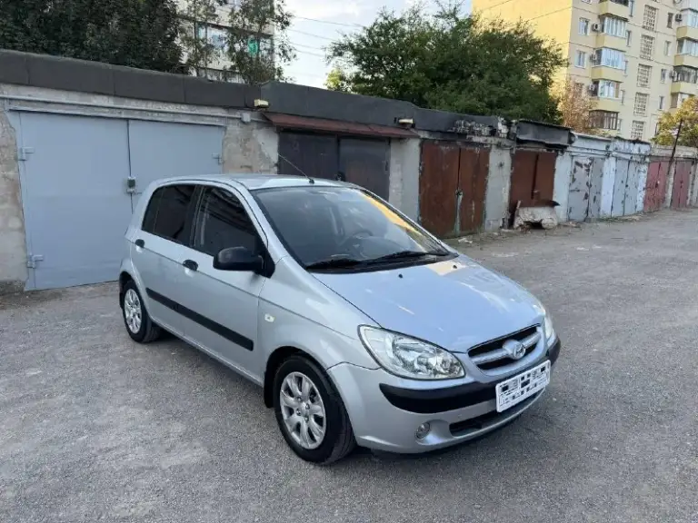 Продам hyundai getz 2006 год, двигатель 1.4 кпп механика, расход до 7 литров по городу оригинальный пробег 157.000 км максимальная комплектация авто обслужена, заменены все фильтра масла грм, кузов без дтп и подкрасов, все заводское любые проверки резина toyo , 4 эльктро стеклоподъемника, усилитель руля, датчик дождя, датчик света, кондиционер, подогревы зеркал, музыка сигнализация, сервисные книги документы в порядке, любое оформление, цена 595.000 осмотр (мариуполь )тел +79490371812 - фотография - 1
