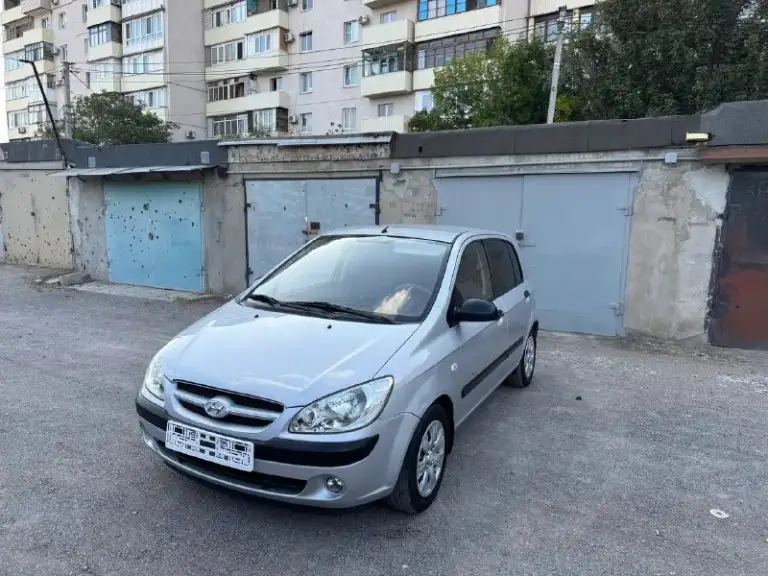 Продам hyundai getz 2006 год, двигатель 1.4 кпп механика, расход до 7 литров по городу оригинальный пробег 157.000 км максимальная комплектация авто обслужена, заменены все фильтра масла грм, кузов без дтп и подкрасов, все заводское любые проверки резина toyo , 4 эльктро стеклоподъемника, усилитель руля, датчик дождя, датчик света, кондиционер, подогревы зеркал, музыка сигнализация, сервисные книги документы в порядке, любое оформление, цена 595.000 осмотр (мариуполь )тел +79490371812 - фотография - 2