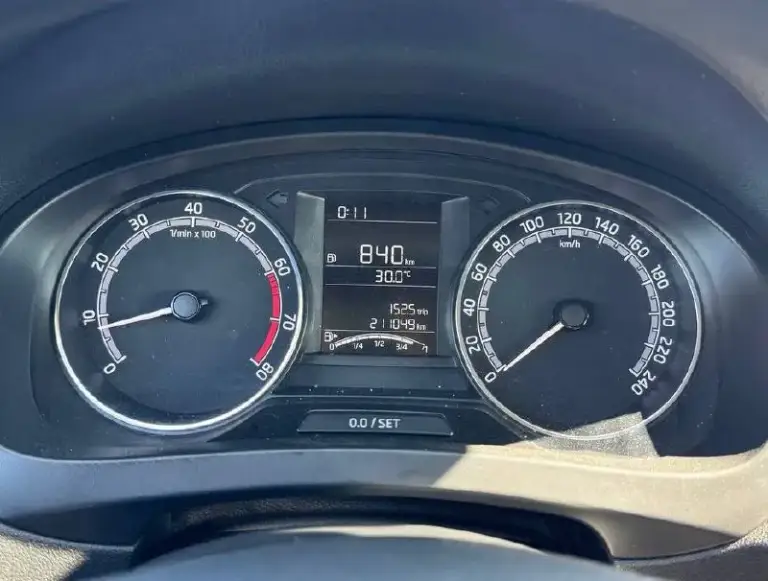 🥰 Skoda rapid

💰Цена: 990 000р
🏢Город: мариуполь
📅Год выпуска: 2019
🧾Пробег: 210 049 км.
⚙️Двигатель: 1.6 110 л. С
⛽Топливо: бензин
⚙️Кпп: механика

📞 Телефон:

+7-949-727-41-51
+7-989-263-55-56
+7-949-551-91-52

💾 Описание:

Всеми любимый, проверенный вре. .. Img/emoji/40/e29c85.png')">✅ маленький расход топлива.
✅ Подтвержденный пробег.
✅ Техническая часть на 5+
✅ Южная эксплуатация.
✅ Родная краска (один косметический подкрас)

Кондиционер ❄️ (работает отлично), электропакет, abs, airbag, усилитель руля, центральный замок, магнитола с apple carplay и androidavto, подогрев сидений.

Улица шевченко 269

⚠️Бесплатно доставим этот или другой автомобиль в донецк, макеевку, бердянск, мелитополь и другие города новых территорий после детального видеообзора со всевозможными диагностиками⚠️

🏦 Возможна продажа в кредит по двум документам. - фотография - 10