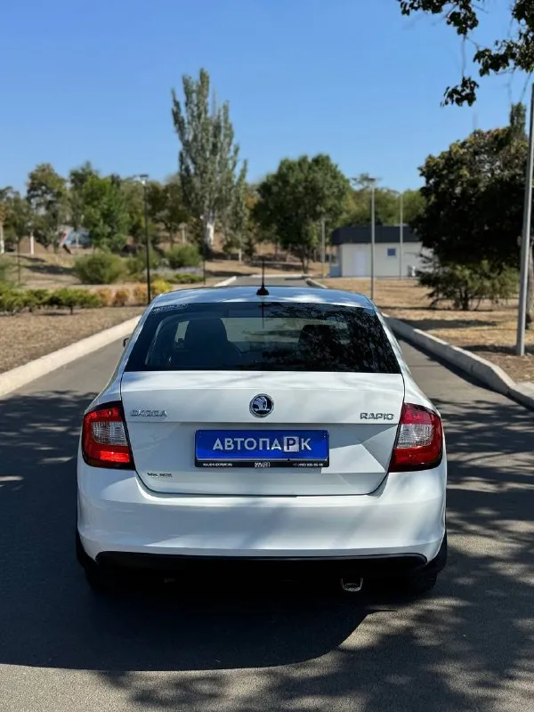 🥰 Skoda rapid

💰Цена: 990 000р
🏢Город: мариуполь
📅Год выпуска: 2019
🧾Пробег: 210 049 км.
⚙️Двигатель: 1.6 110 л. С
⛽Топливо: бензин
⚙️Кпп: механика

📞 Телефон:

+7-949-727-41-51
+7-989-263-55-56
+7-949-551-91-52

💾 Описание:

Всеми любимый, проверенный вре. .. Img/emoji/40/e29c85.png')">✅ маленький расход топлива.
✅ Подтвержденный пробег.
✅ Техническая часть на 5+
✅ Южная эксплуатация.
✅ Родная краска (один косметический подкрас)

Кондиционер ❄️ (работает отлично), электропакет, abs, airbag, усилитель руля, центральный замок, магнитола с apple carplay и androidavto, подогрев сидений.

Улица шевченко 269

⚠️Бесплатно доставим этот или другой автомобиль в донецк, макеевку, бердянск, мелитополь и другие города новых территорий после детального видеообзора со всевозможными диагностиками⚠️

🏦 Возможна продажа в кредит по двум документам. - фотография - 5