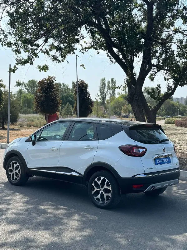 🇫🇷 Renault kaptur

💰Цена: 1 350 000р
🏢Город: мариуполь
📅Год выпуска: 2019
🧾Пробег: 137 961 км.
⚙️Двигатель: 2.0 16v
⛽Топливо: бензин
⚙️Кпп: автомат

📞 Телефон:

+7-949-727-41-51
+7-989-263-55-56
+7-949-551-91-52

💾 Описание:

Комфортный, динамичный, вместительный автомобиль на каждый день с высоким клиренсом. Полный привод с блокировкой переднего дифференциала в паре с классическим автоматом порадует своей проходимостью и надёжностью.

✅ Два владельца, 180-й учёт.

✅ Хорошее состояние автомобиля!

✅ Оцинкованным кузов.

✅ Оригинальный, подтвержденный пробег.

Самый мощный двигатель в линейке renault f4re 2.0 16-клапанный, простой и надёжный, коробка переключает идеально. Кожаный салон как в новой машине. Вложений не требует никаких.

✔️Максимальная комплектация:
Климат-контроль, без ключевой доступ, датчик света и дождя, кнопка star /stop, полный электропакет, гур, abs, птф, центральный замок, круиз-контроль, магнитола с bluetooth, подогрев сидений.

Улица шевченко 269 - фотография - 4