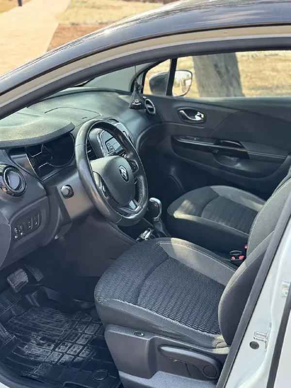 🇫🇷 Renault kaptur

💰Цена: 1 350 000р
🏢Город: мариуполь
📅Год выпуска: 2019
🧾Пробег: 137 961 км.
⚙️Двигатель: 2.0 16v
⛽Топливо: бензин
⚙️Кпп: автомат

📞 Телефон:

+7-949-727-41-51
+7-989-263-55-56
+7-949-551-91-52

💾 Описание:

Комфортный, динамичный, вместительный автомобиль на каждый день с высоким клиренсом. Полный привод с блокировкой переднего дифференциала в паре с классическим автоматом порадует своей проходимостью и надёжностью.

✅ Два владельца, 180-й учёт.

✅ Хорошее состояние автомобиля!

✅ Оцинкованным кузов.

✅ Оригинальный, подтвержденный пробег.

Самый мощный двигатель в линейке renault f4re 2.0 16-клапанный, простой и надёжный, коробка переключает идеально. Кожаный салон как в новой машине. Вложений не требует никаких.

✔️Максимальная комплектация:
Климат-контроль, без ключевой доступ, датчик света и дождя, кнопка star /stop, полный электропакет, гур, abs, птф, центральный замок, круиз-контроль, магнитола с bluetooth, подогрев сидений.

Улица шевченко 269 - фотография - 9