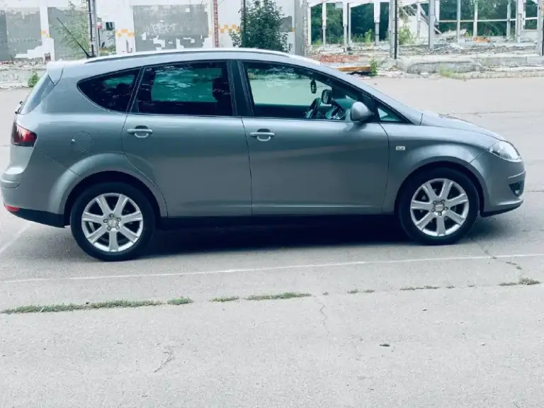 Seat altea xi
2008Г бензин 1,4 (122л. С. )
Коробка механика 6ст
Пробег 287000км
-Климат контроль ( кондиционер заправлен)
-Датчики света
-Датчики дождя
-Круиз контроль
-Мультируль
-Электо складывающиеся зеркала (с обогревом)
-Атермальное остекление (задние шторки)
-Парк поник
-2Din магнитола с камерой заднего вида
Автомобиль полностью обслужен, я собственник
Г. Горловка
Цена : 680000₽
Тел: +79493210490
📞 Звоните: +7(949)3210490 - фотография - 5