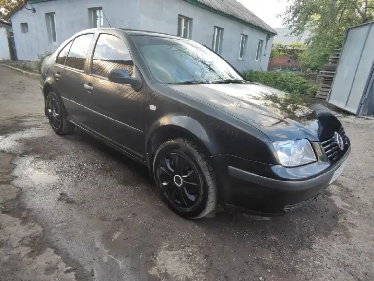 Продам volkswagen bora 1.6 2001 г.
Пробег -316 тыс км
В моей семье с 2012 года.
Автомобиль в хорошем техническом состоянии, много всего заменено (расскажу подробнее в разговоре) обслуживался своевременно, масло не расходует от замены до замены, едет уверенно и плавно.
Кузов не гнилой, были переварены пороги и заменены крылья. В дтп машина не участвовала.
По салону - чистый, не прокуренный, перетянут потолок.
Требует внимания по лкп.
Цена 410 000 рублей, торг
Тг - @art1q
Телефон +79493414691
📞 Звоните: +7(949)3414691 - фотография - 2