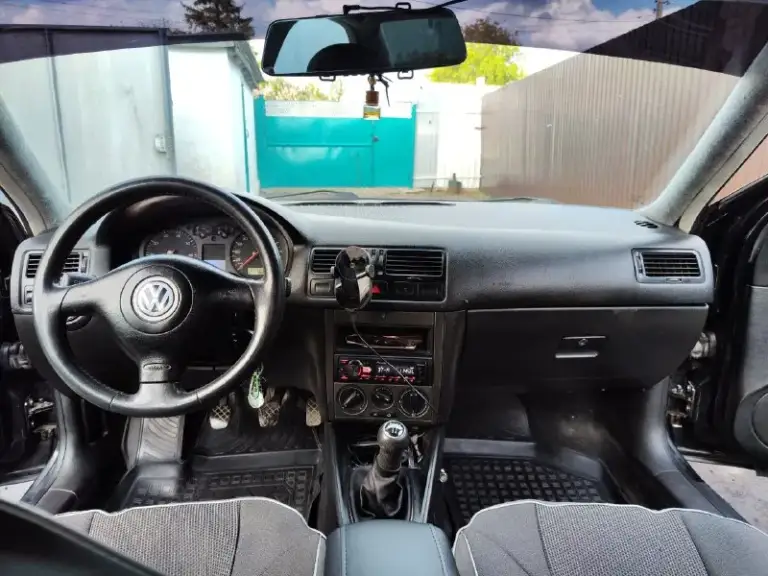 Продам volkswagen bora 1.6 2001 г.
Пробег -316 тыс км
В моей семье с 2012 года.
Автомобиль в хорошем техническом состоянии, много всего заменено (расскажу подробнее в разговоре) обслуживался своевременно, масло не расходует от замены до замены, едет уверенно и плавно.
Кузов не гнилой, были переварены пороги и заменены крылья. В дтп машина не участвовала.
По салону - чистый, не прокуренный, перетянут потолок.
Требует внимания по лкп.
Цена 410 000 рублей, торг
Тг - @art1q
Телефон +79493414691
📞 Звоните: +7(949)3414691 - фотография - 3
