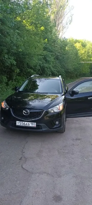 Продам мазда сх5 2014г 2.5литра полный привод пробег 157000км. Цена 1.8 милиона рублей. Торг. Тел9494074389.салон кожа люк. Датчик дождя света слипых зон. Два камлекта ключей ковриков. Калёса зима лето всё работает всёобслужено - фотография - 1