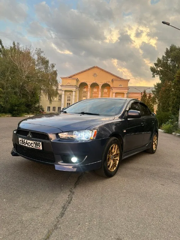 Продам mitsubishi lancer10
2010 Год выпуска, мотор 2.0(150л. С. ),механика
Пробег-167.000(родной, не скручен)
Бензин-газ( зарегистрирован)
Двигатель и коробка работают идеально!
Кузов в идеальном состоянии (кузов в заводском окрасе)
Комплектация: мульти руль, климат контроль, центральный замок, подогрев сидений, полный электро-пакет(4 стеклоподъемника), камера заднего вида, круиз контроль, электро регулировка зеркал,4 подушки безопасности
Машина местная была куплена в автосалоне нико
Два комплекта ключей, два комплекта колес
Цена соответствует состоянию машины, приезжайте смотрите и сами убедитесь, любые проверки на сто за ваш счет
Цена: 1.100.000.руб
+79494335214
📞 Звоните: +7(949)4335214 - фотография - 1