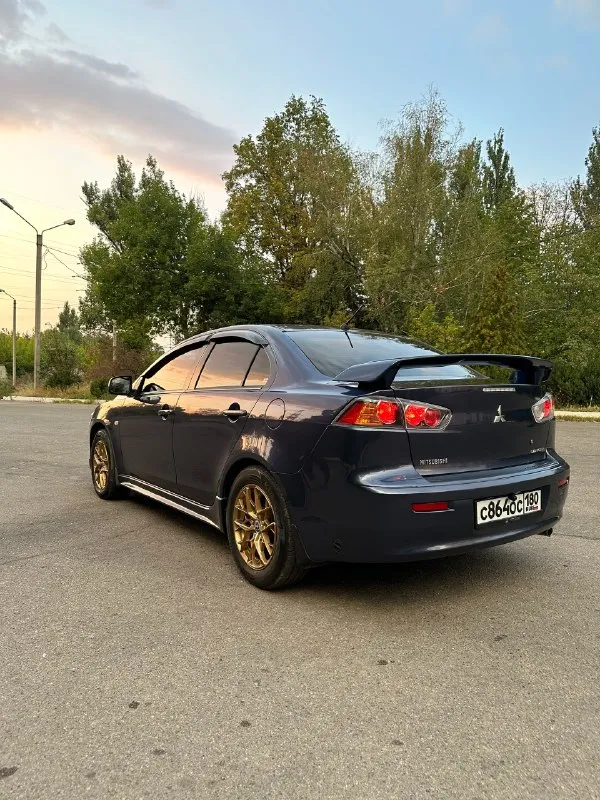 Продам mitsubishi lancer10
2010 Год выпуска, мотор 2.0(150л. С. ),механика
Пробег-167.000(родной, не скручен)
Бензин-газ( зарегистрирован)
Двигатель и коробка работают идеально!
Кузов в идеальном состоянии (кузов в заводском окрасе)
Комплектация: мульти руль, климат контроль, центральный замок, подогрев сидений, полный электро-пакет(4 стеклоподъемника), камера заднего вида, круиз контроль, электро регулировка зеркал,4 подушки безопасности
Машина местная была куплена в автосалоне нико
Два комплекта ключей, два комплекта колес
Цена соответствует состоянию машины, приезжайте смотрите и сами убедитесь, любые проверки на сто за ваш счет
Цена: 1.100.000.руб
+79494335214
📞 Звоните: +7(949)4335214 - фотография - 4