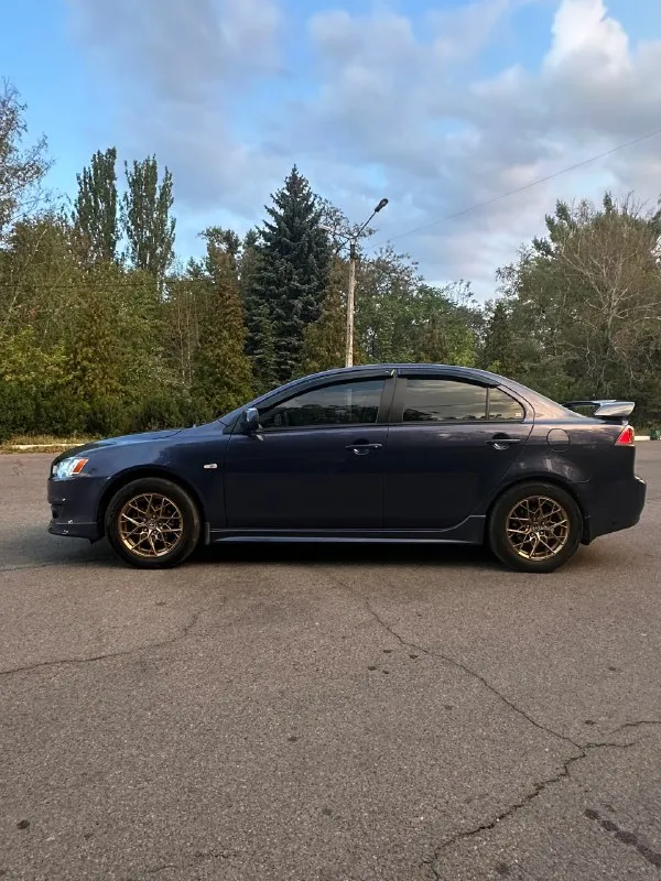 Продам mitsubishi lancer10
2010 Год выпуска, мотор 2.0(150л. С. ),механика
Пробег-167.000(родной, не скручен)
Бензин-газ( зарегистрирован)
Двигатель и коробка работают идеально!
Кузов в идеальном состоянии (кузов в заводском окрасе)
Комплектация: мульти руль, климат контроль, центральный замок, подогрев сидений, полный электро-пакет(4 стеклоподъемника), камера заднего вида, круиз контроль, электро регулировка зеркал,4 подушки безопасности
Машина местная была куплена в автосалоне нико
Два комплекта ключей, два комплекта колес
Цена соответствует состоянию машины, приезжайте смотрите и сами убедитесь, любые проверки на сто за ваш счет
Цена: 1.100.000.руб
+79494335214
📞 Звоните: +7(949)4335214 - фотография - 5