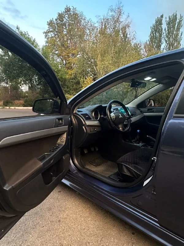 Продам mitsubishi lancer10
2010 Год выпуска, мотор 2.0(150л. С. ),механика
Пробег-167.000(родной, не скручен)
Бензин-газ( зарегистрирован)
Двигатель и коробка работают идеально!
Кузов в идеальном состоянии (кузов в заводском окрасе)
Комплектация: мульти руль, климат контроль, центральный замок, подогрев сидений, полный электро-пакет(4 стеклоподъемника), камера заднего вида, круиз контроль, электро регулировка зеркал,4 подушки безопасности
Машина местная была куплена в автосалоне нико
Два комплекта ключей, два комплекта колес
Цена соответствует состоянию машины, приезжайте смотрите и сами убедитесь, любые проверки на сто за ваш счет
Цена: 1.100.000.руб
+79494335214
📞 Звоните: +7(949)4335214 - фотография - 7
