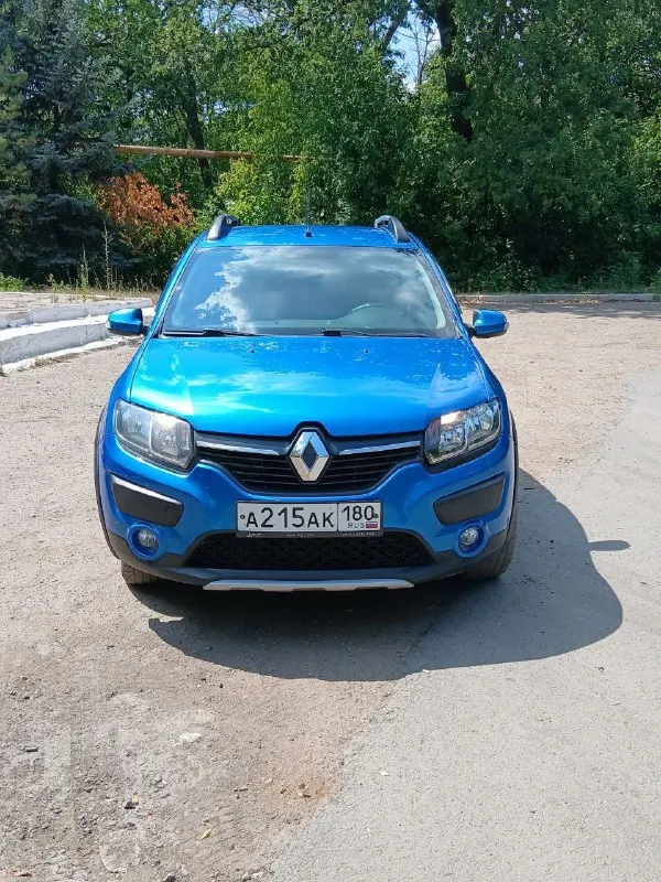 Продам renault сандеро степвей.   Автомат, 1.6 мотор. В красивом синем цвете! Год выпуска 2018 года. Пробег 131 тыс. Я второй хозяин. Кондиционер, электростеклоподъемники, подогрев передних сидений - в исправном состоянии. Масла, фильтра заменены. Два комплекта резины (лето, зима). Отдам в хорошие руки. Торг.
Цена 1 050 000 тыс рублей.
+79493208734, Енакиево -горловка.
📞 Звоните: +7(949)3208734 - фотография - 2