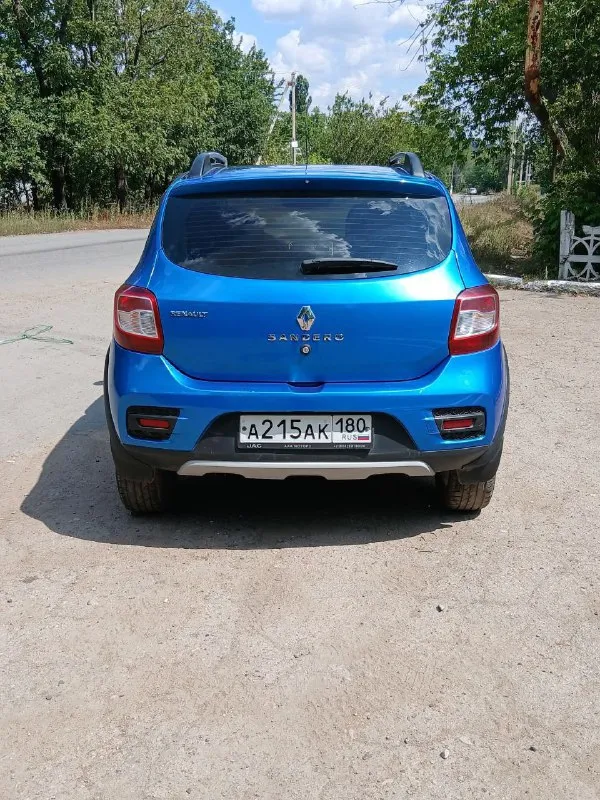 Продам renault сандеро степвей.   Автомат, 1.6 мотор. В красивом синем цвете! Год выпуска 2018 года. Пробег 131 тыс. Я второй хозяин. Кондиционер, электростеклоподъемники, подогрев передних сидений - в исправном состоянии. Масла, фильтра заменены. Два комплекта резины (лето, зима). Отдам в хорошие руки. Торг.
Цена 1 050 000 тыс рублей.
+79493208734, Енакиево -горловка.
📞 Звоните: +7(949)3208734 - фотография - 7