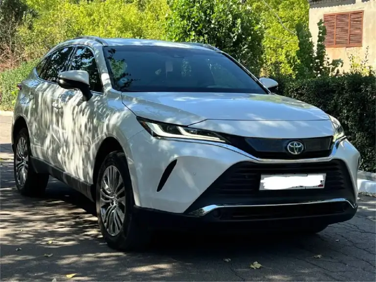 В продаже toyota venza
Год: 2021
Пробег: 125.000 км.
Двигатель: 2.5 гибрид
Привод: полный
Машина в отличном состоянии, привозили лично для себя
Я первый владелец в рф
Смешной расход 6 литров
Полный бак 55 литров хватает на 700+ км
Замена масла, фильтров каждые 7.000 км
Сейчас только после то
Климат контроль, эл. Зеркала, складывание зеркал, эл. Регулировка сидений, память сидений, подогрев и вентиляция сидений, подогрев руля, эл. Регулировка положения руля, мультируль, кнопка start/stop, бесключевой доступ, беспроводная зарядка, электропривод багажника, электро ручник, auto hold, два комплекта ключей
Удержание в полосе и многое другое.
Так же новая летняя резина kumho, проехал на ней только 300км
Так же новая зимняя резина ikon(nokian)
Цена: 3.850.000₽
Телефон: +79497390987
📞 Звоните: +7(949)7390987 - фотография - 2