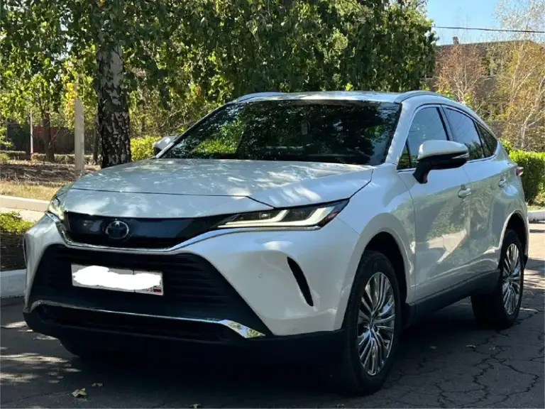 В продаже toyota venza
Год: 2021
Пробег: 125.000 км.
Двигатель: 2.5 гибрид
Привод: полный
Машина в отличном состоянии, привозили лично для себя
Я первый владелец в рф
Смешной расход 6 литров
Полный бак 55 литров хватает на 700+ км
Замена масла, фильтров каждые 7.000 км
Сейчас только после то
Климат контроль, эл. Зеркала, складывание зеркал, эл. Регулировка сидений, память сидений, подогрев и вентиляция сидений, подогрев руля, эл. Регулировка положения руля, мультируль, кнопка start/stop, бесключевой доступ, беспроводная зарядка, электропривод багажника, электро ручник, auto hold, два комплекта ключей
Удержание в полосе и многое другое.
Так же новая летняя резина kumho, проехал на ней только 300км
Так же новая зимняя резина ikon(nokian)
Цена: 3.850.000₽
Телефон: +79497390987
📞 Звоните: +7(949)7390987 - фотография - 3