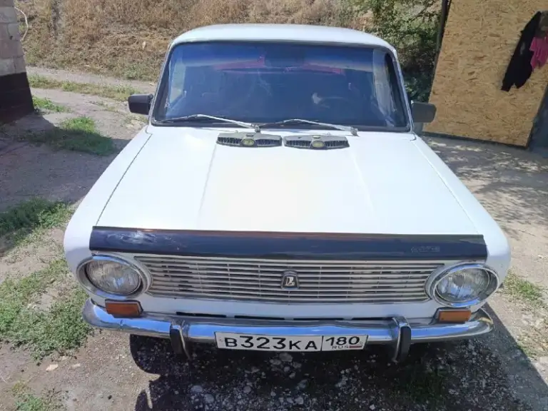 Продам ваз 2101 дно, пороги, лонжероны, все целое без гнили. Новое масло, фильтра(замена 15.06), новый акб, новый карбюратор "солекс", новые тормозные цилиндры(4шт)+колодки перед-зад, ходовка не стучит, была заменена трапеция и тяжки-соответственно развал выведен. Заменена прокладка сапуна. Резина r14 свежая. В фарах led лампы. Из минусов-гудит задний редуктор(цена вопроса 10к с работой). Цена соответствует состоянию авто. Продажа только с переоформлением в мрэо. Территориально донецк. Цена 120тыс. Торга нет совсем я хозяин. +79494634876
📞 Звоните: +7(949)4634876 - фотография - 1