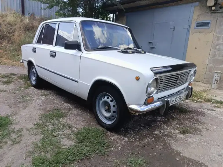 Продам ваз 2101 дно, пороги, лонжероны, все целое без гнили. Новое масло, фильтра(замена 15.06), новый акб, новый карбюратор "солекс", новые тормозные цилиндры(4шт)+колодки перед-зад, ходовка не стучит, была заменена трапеция и тяжки-соответственно развал выведен. Заменена прокладка сапуна. Резина r14 свежая. В фарах led лампы. Из минусов-гудит задний редуктор(цена вопроса 10к с работой). Цена соответствует состоянию авто. Продажа только с переоформлением в мрэо. Территориально донецк. Цена 120тыс. Торга нет совсем я хозяин. +79494634876
📞 Звоните: +7(949)4634876 - фотография - 5
