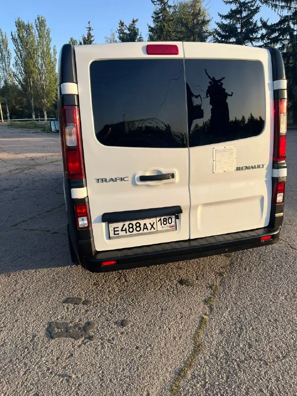 Продам renault traffic 3 long 8+1 2015года, 1,6 мкп 6ст! 252000 родного пробега!!два ключа! Машина вся в родном окрасе!без дтп, без штрафов и запретов!
Из последнего что делали:
-Замена радиатора;
-Замена охлаждающей жидкости;
-Перебрана ходовая часть;
-Проведены работы по ремонту рулевой рейк;
-Новый акб;
-Тормоза brembo;
-Заменено сцепление;
-Цепь грм;
В автомобиле дополнительно установлена магнитола tyes с регистратором, а также сигнализация starline с автозапуском и gps.
Машина полностью обесшемлена. Есть кондиционер, круиз контроль, электро-стеклоподъемники, камера заднего вида, парктроник. В автомобиле, есть все для комфортного вождения, т. К. Делал под себя. Осмотр горловка, енакиево!!
Цена 1млн800тыс/₽!!! Торг уместен!
Все вопросы по телефону +7949 516 00 23 (есть telegram)
📞 Звоните: +7(949)5160023 - фотография - 5
