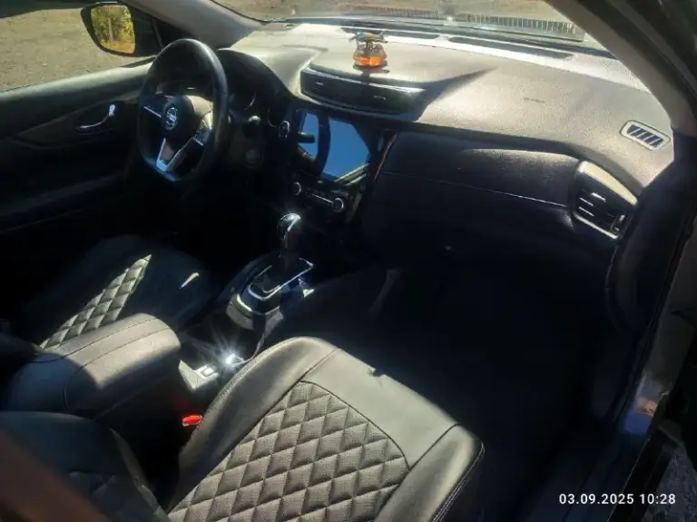 Продам nissan rogue. 2017 год выпуска, 2.5 цепной обычный двигатель(есть возможность установки гбо), 140 тыс. Км пробега. В очень жирной комплектации: 4*4 полный привод, активный круиз, слепые зоны, подогрев сидений и руля, автозапуск заводской, андроид с навигацией и поменяны динамики, камеры 360' кругового обзора, smartfoot открывание багажника ногой, рейлинги, aeb оттормаживание перед препятствием. ..авто в очень хорошем состоянии, полностью обслужен и не требует вложений. Два комплекта резины. Один хозяин в птс. Цена 1.880 торг

📞 Звоните: +7(949)4246912 - фотография - 2