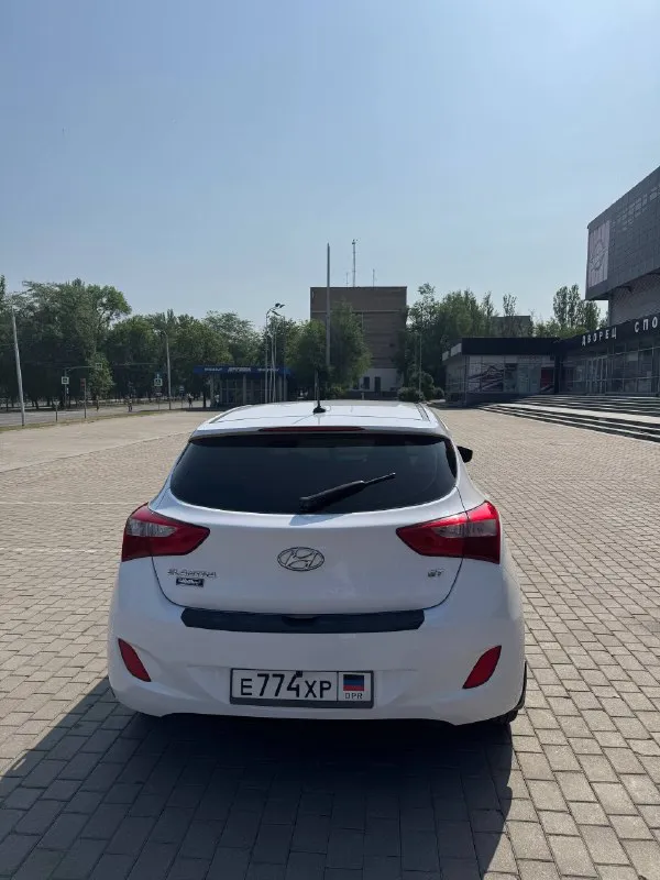 Продам hyundai elantra 2015г.
Кузов хетчбэк
Двигатель 2.0 бензин.
Автоматическая кпп
Пробег 90т. Км.
Продаю собственную машину, очень ухоженна, в идеальном состоянии, в заводском окрасе.
Полная комплектация, мультируль, двухзонный климат контроль. Датчик давления в шинах. Круиз-контроль. Обогрев сидений, зеркалов и лобовое. Полный электропакет.
Цена 1 300 000 руб.
Донецк
Телефон +79493455210
+79885442858 (Ватсап)
📲 Tg: @m_arina9
📞 Звоните: +7(949)3455210 - фотография - 3