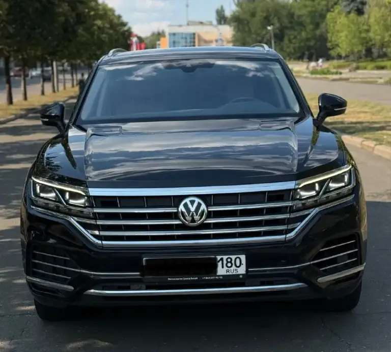 Volkswagen touareg 2018 год 3-л пробег :160 тысяч 286-🐎 2-ключа машина покупалась в украине колеса r20,зима на дисках r19(резина хорошая) бесключевой доступ на 4-х дверях открытие багажника взмахом ноги память настроек водительского сиденья- активное шасси с пневмоподвеской—регулировка руля—навигационная система disсоvеry рrеmium ( пробки, распознавания знаков и камер)—электропривод крышки багажника—расширенная отделка кожей наппа включая торпедо и карты дверей—электроподогрев: сидений, руля, форсунок омывателя—зимний пакет—полностью светодиодные адаптивные фары маtriх—усиленный воздухоочиститель—система автоматической парковки—омыватель фар—активный круиз-контроль (дистроник)—удержание по полосе, подруливание, избежание столкновений проекция на лобовое стекло весь в родне, морда в броне ! Цена :4 650 000 торг реальному 📲+79493619310 осмотр макеевка.
📞 Звоните: +7(949)3619310 - фотография - 4