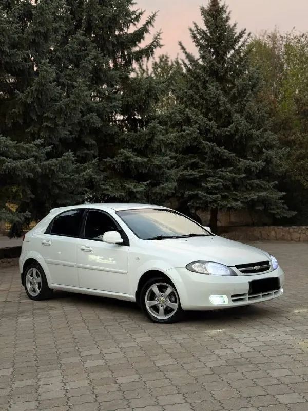 Продам chevrolet lacetti 2012 года выпуска!
За автомобиль абсолютно не стыдно, бережная эксплуатации, в идеально состоянии как технически так и внешне! Двигатель 1.6 полностью обслужен как и кпп, без каких либо посторонних скрипов, бряков и прочего! Ходовая также без посторонних шумов. Установлен хороший свет, андроид монитор, и приятная музыка.
Юридически полностью чистый авто, также возможен обмен и продажа в кредит!
Осмотр донецк
Цена: 530.000 ₽, быстрому покупателю торг!
☎️ +7 (949) 742-53-98
📞 Звоните: +7(949)7425398 - фотография - 1